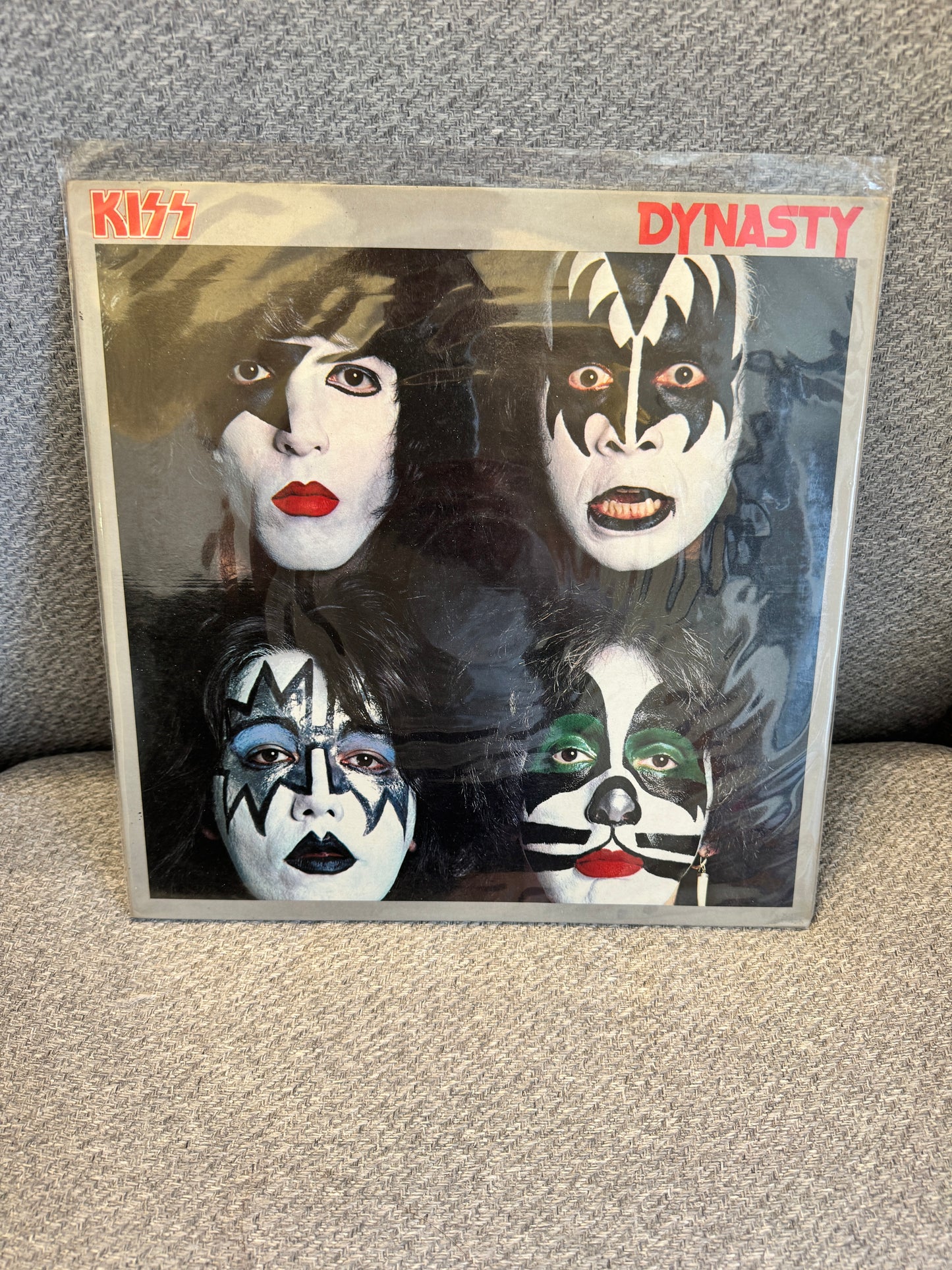 Kiss – Dynasty